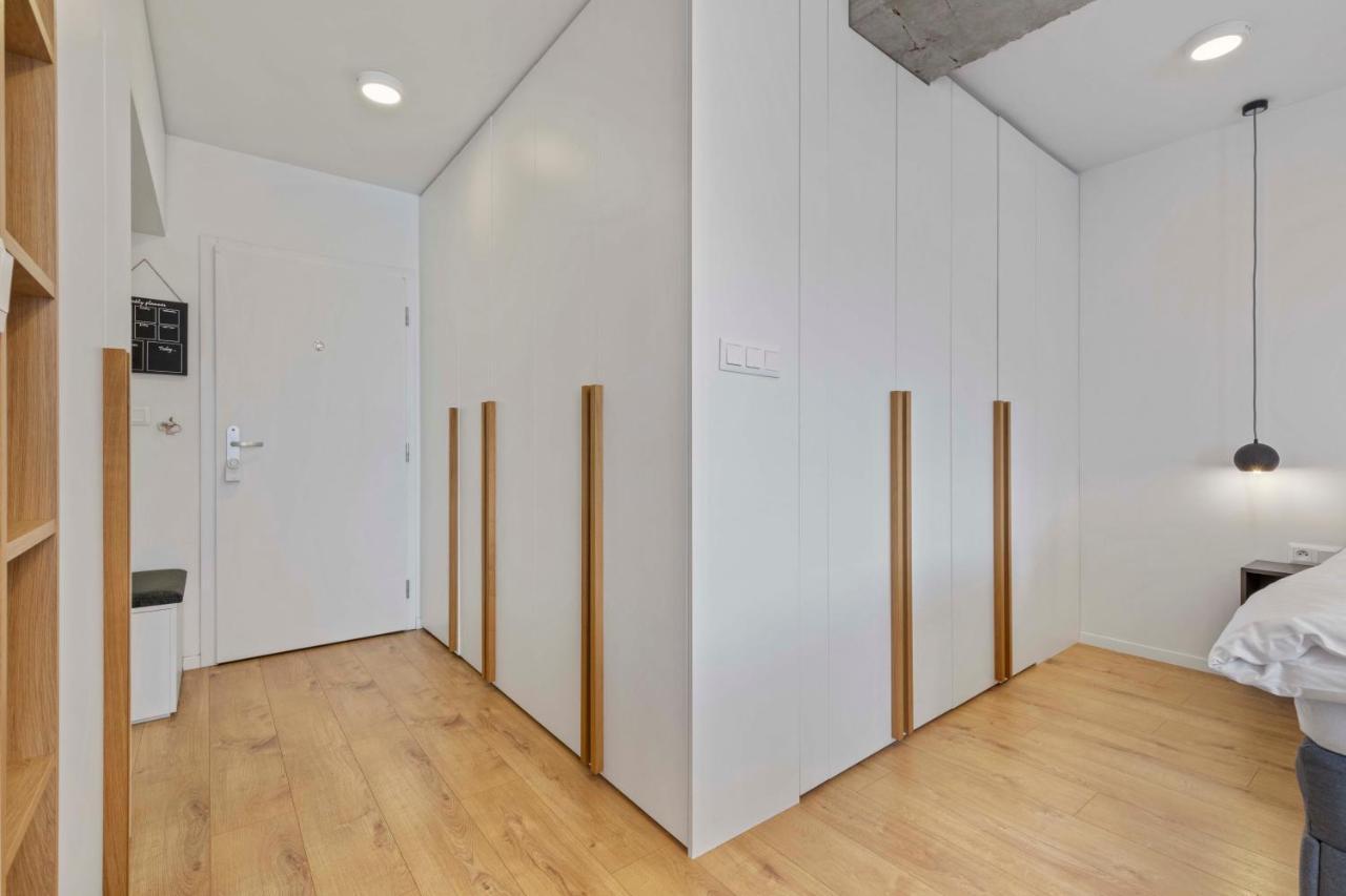 Lam Concrete - Ac - Balcony Apartamento Bratislava Exterior foto