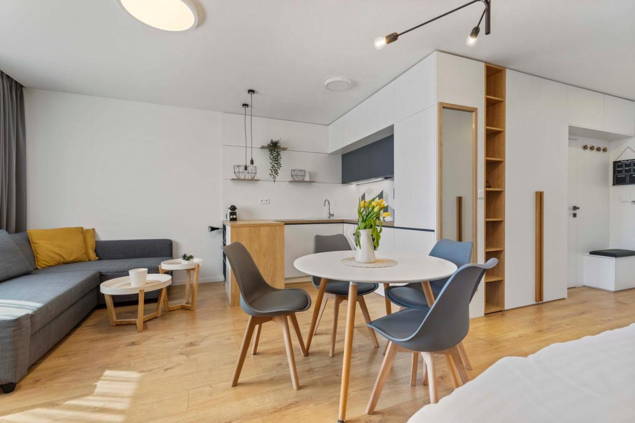 Lam Concrete - Ac - Balcony Apartamento Bratislava Exterior foto